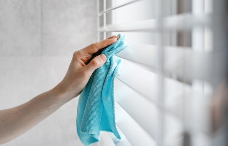 5 Steps to Perfectly Clean Shutters Expert Tips for Achieving Spotlessness